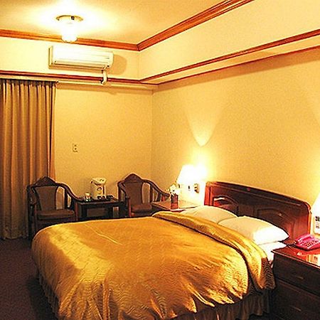 Sin Fu Business Hotel Taichung Eksteriør billede