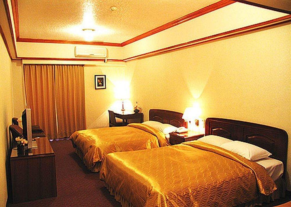 Sin Fu Business Hotel Taichung Eksteriør billede