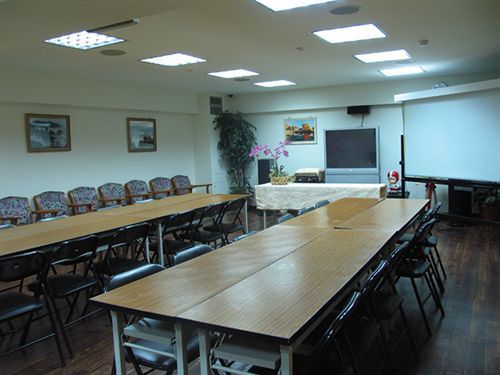 Sin Fu Business Hotel Taichung Eksteriør billede